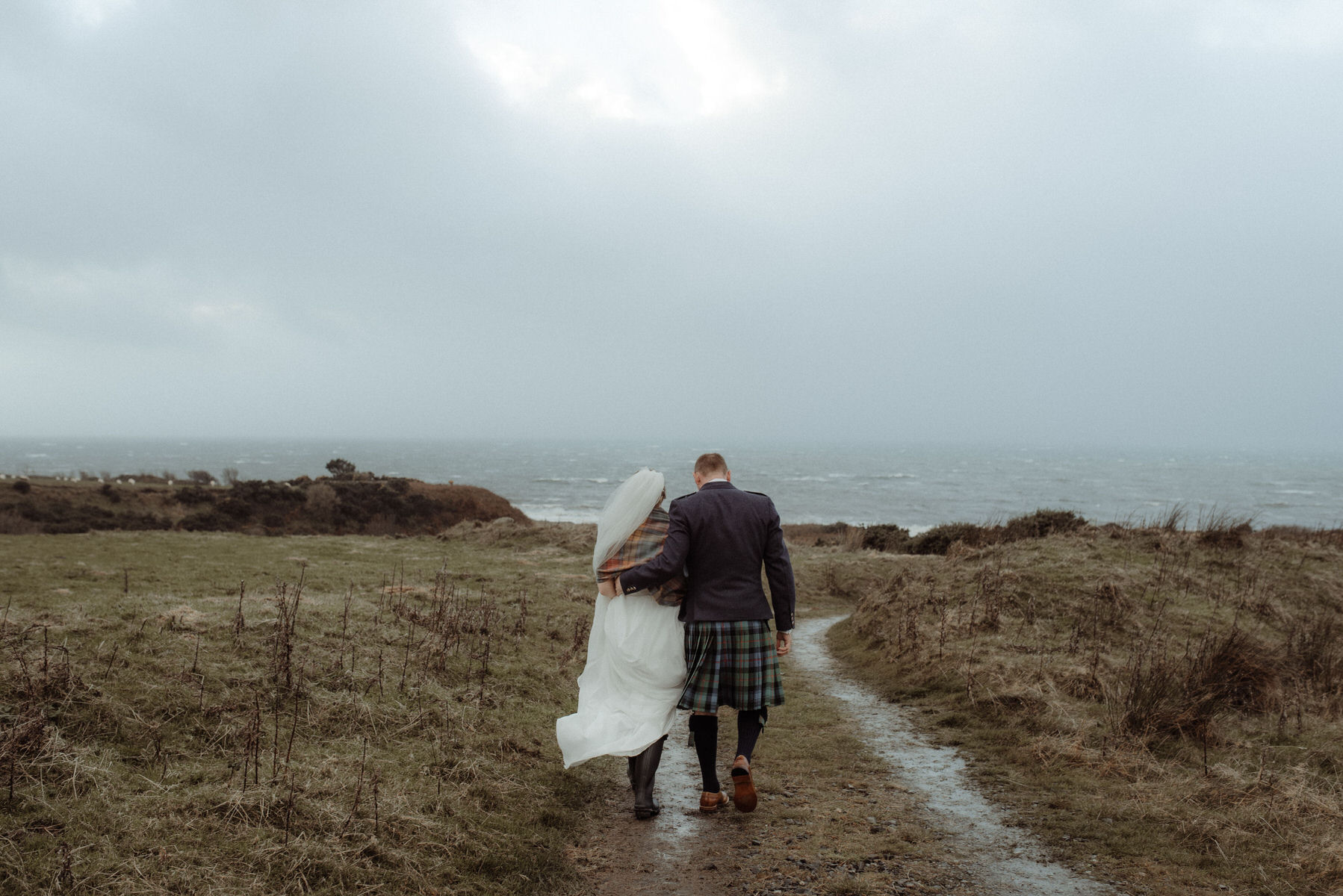 Autumnal Romantic Scottish Wedding 