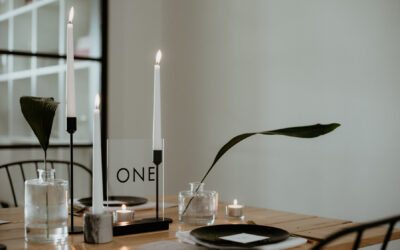 Modern Wedding Stationery: What’s the difference between customised and bespoke stationery?