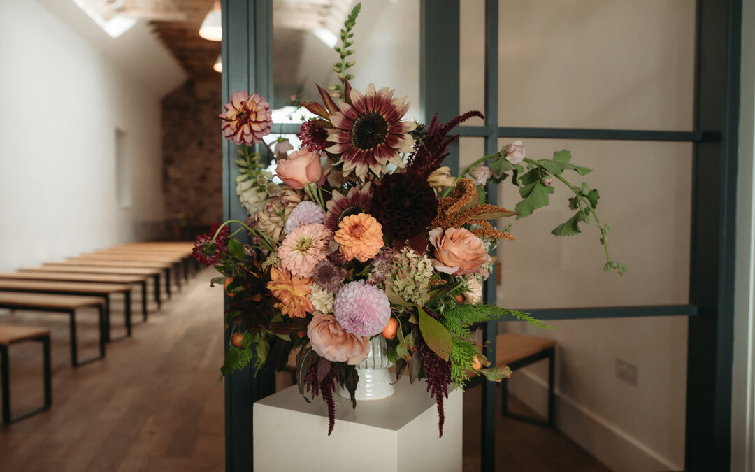 Relaxed, Beautiful, Autumnal — A Barefoot-Luxe Wedding at Guardswell Farm